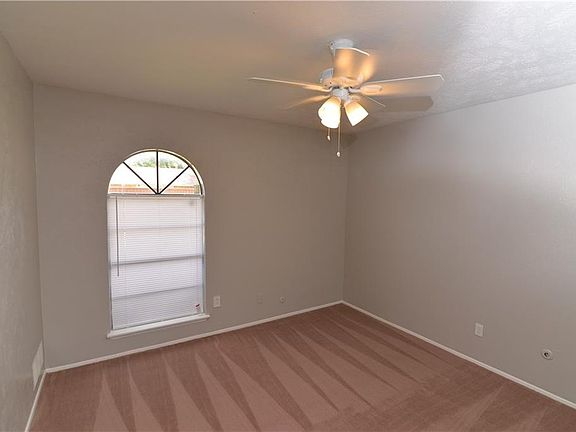 5th image of 5204 Avery Ln