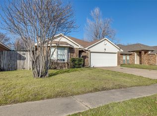 505 Sea Rim Dr, Arlington, TX 76018