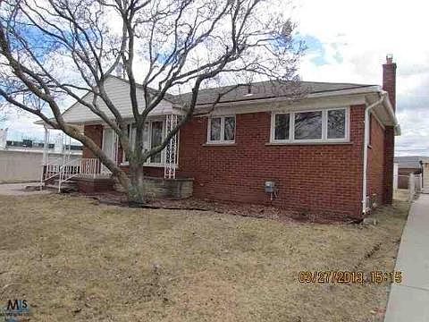 4th image of 17434 Juliana Ave