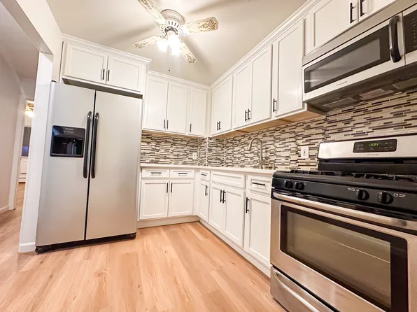 1287 Putman Avenue image 1 of 11