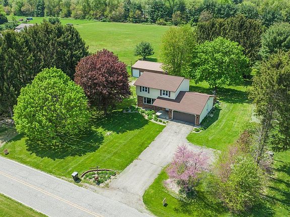 68099 Kenilworth Rd, Lakeville, IN 46536 | Zillow