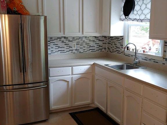 New backsplash and countertops