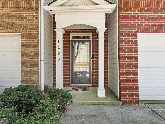3rd image of 1290 Adcox Sq