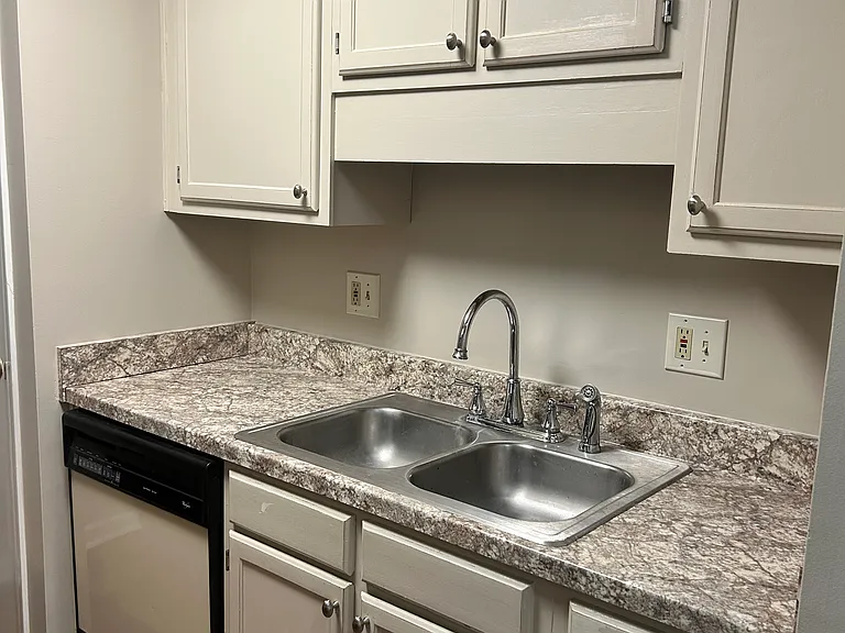 1747 Jack Warner Pkwy #312 — Photo 4