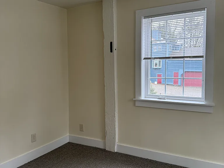 120 Main St #B — Photo 3