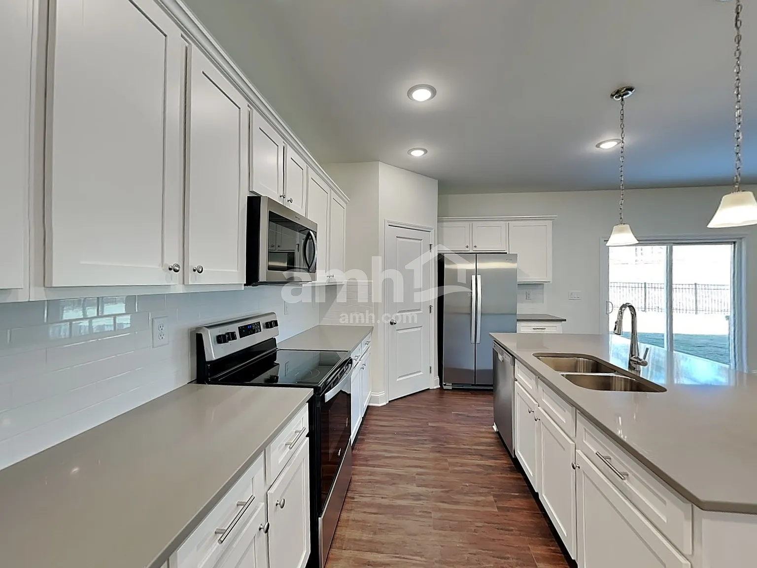 4 bed, 3.0 bath, 2513 sqft, $2,750 — Photo 3