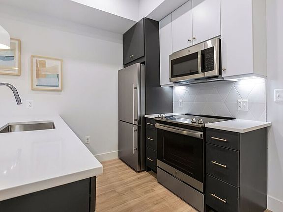 3rd image of 2310 4th St NE Unit 2