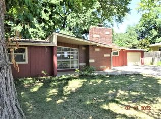 15 Easy St, Winfield, KS 67156