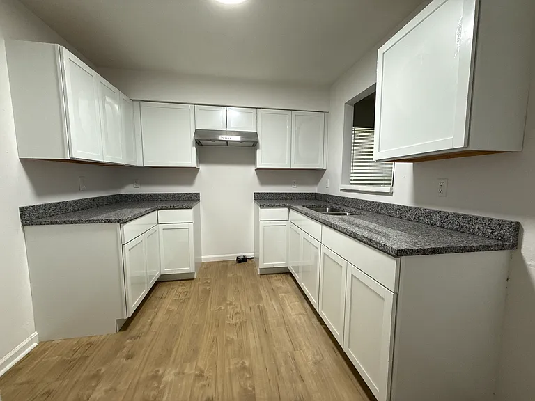 1723 W Kentucky St — Photo 5