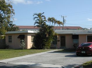 3814 Paseo Navarra, West Palm Beach, FL 33405