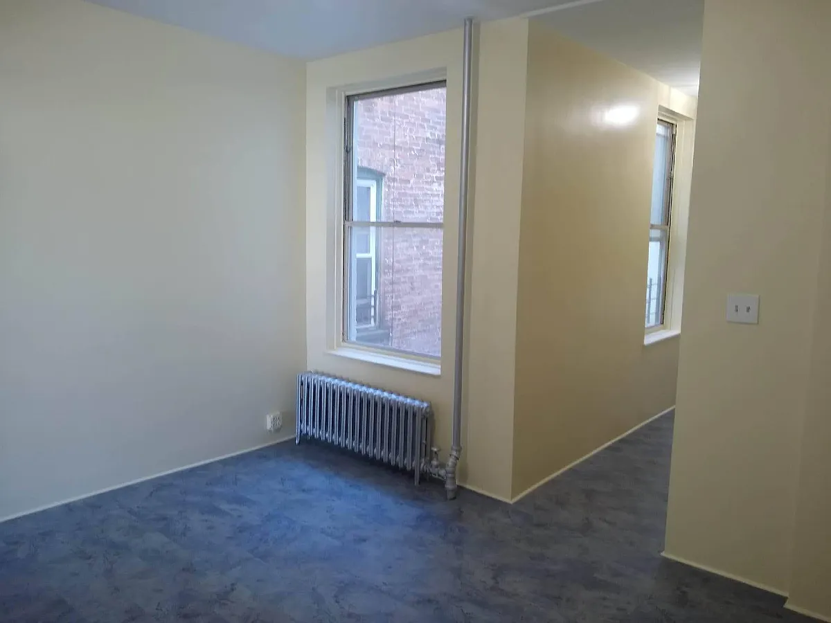 Building Photo - 44 Lincoln Ave #2