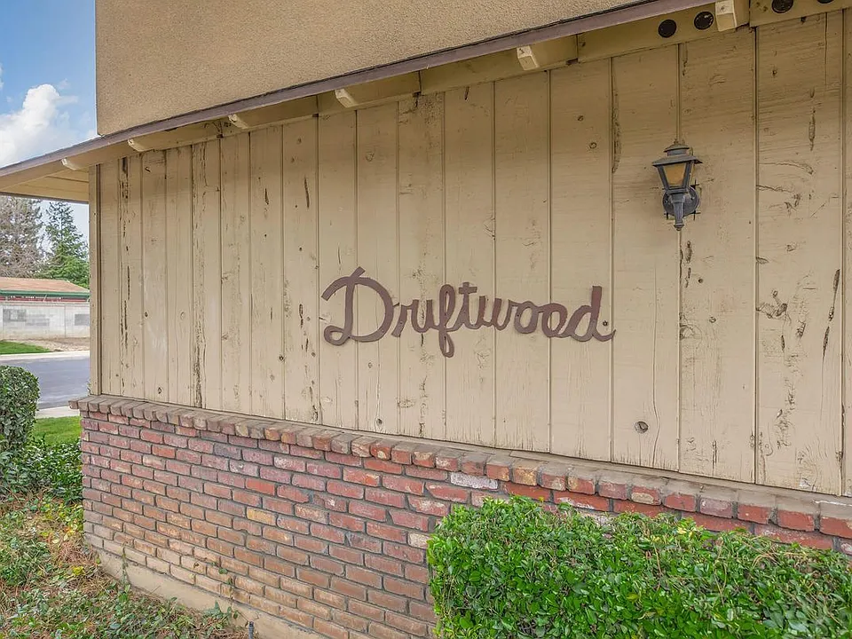 Driftwood Apartments