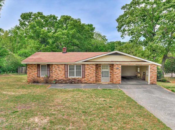 270 Pine St, Gloverville, SC 29828