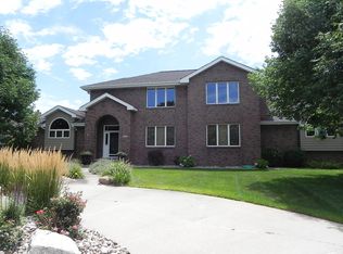 2101 Stagecoach Rd, Grand Island, NE 68801