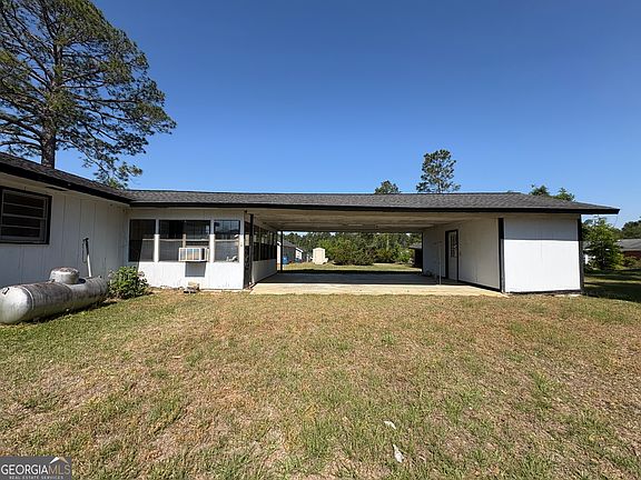 2nd image of 109 Redwood Dr
