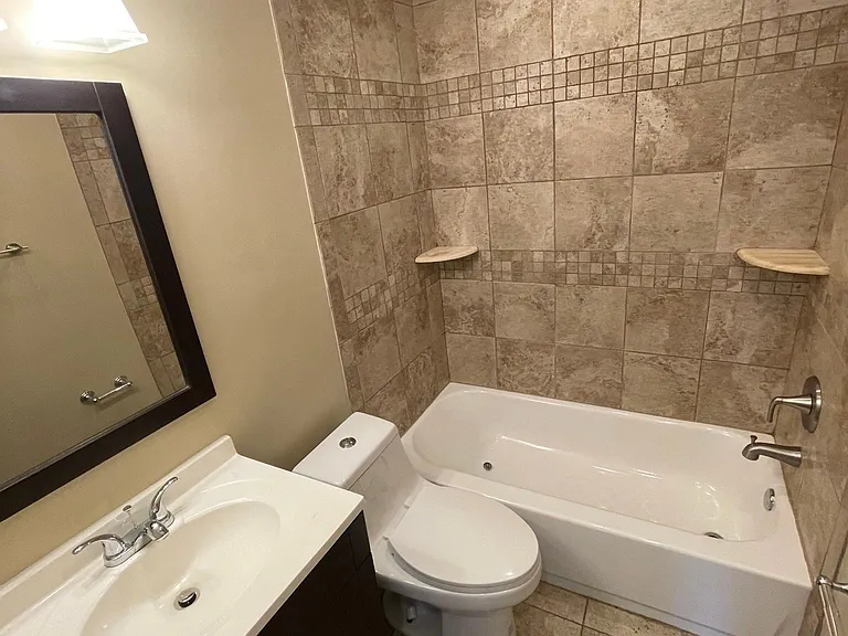 4537 Spruce St #C7 — Photo 3