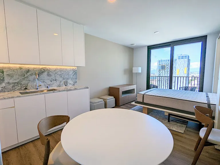 987 Queen St #3109 — Photo 3