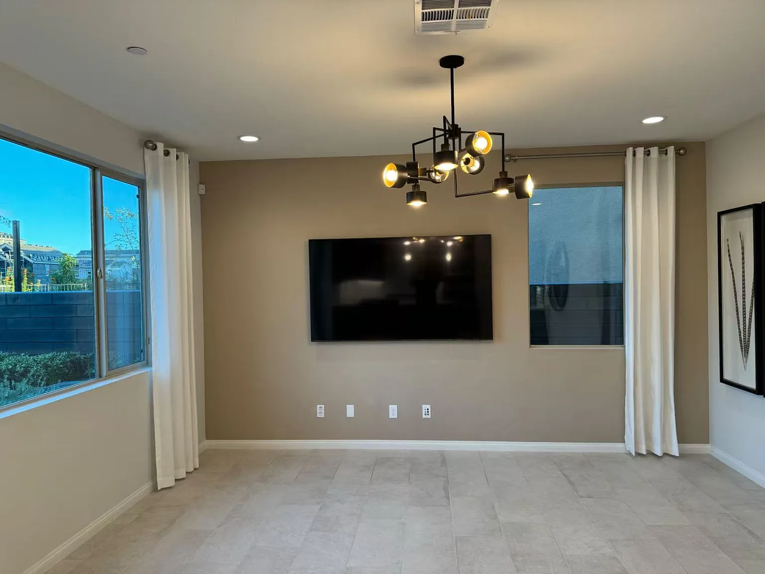 3 bed, 2.5 bath, 1785 sqft, $5,300 — Photo 3