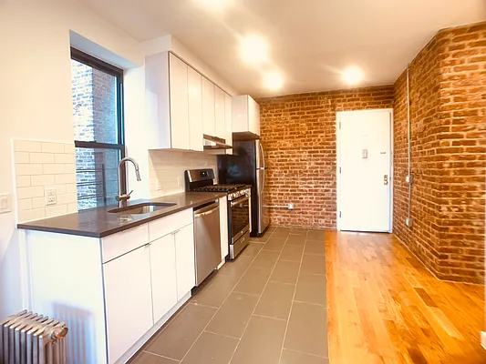 Rented by Bohemia Realty Group | media 9