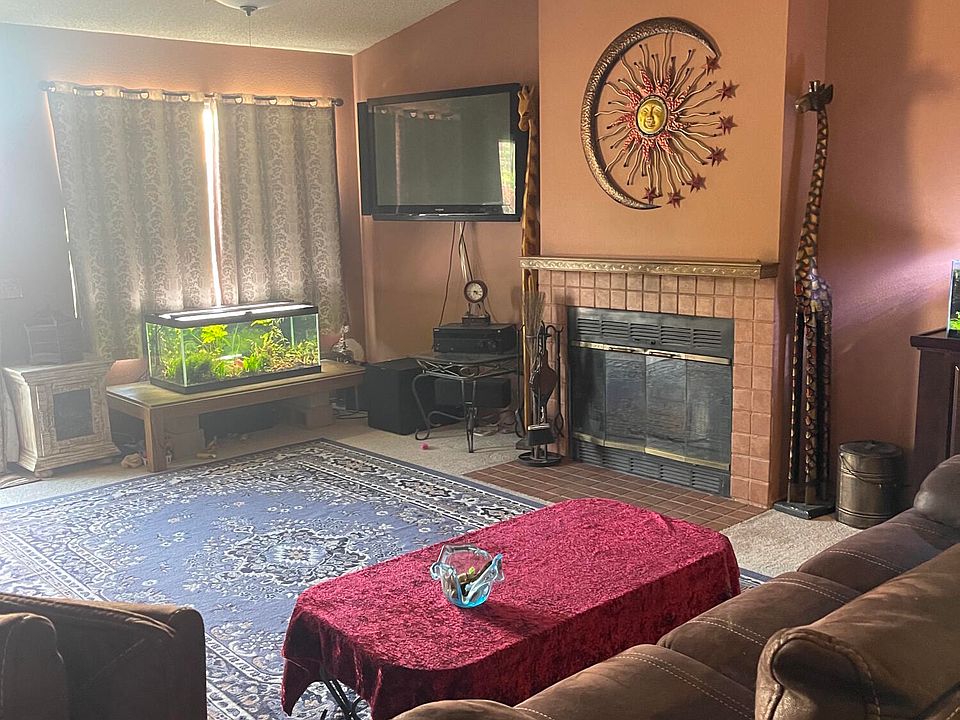 2nd image of 53950 Avenida Villa