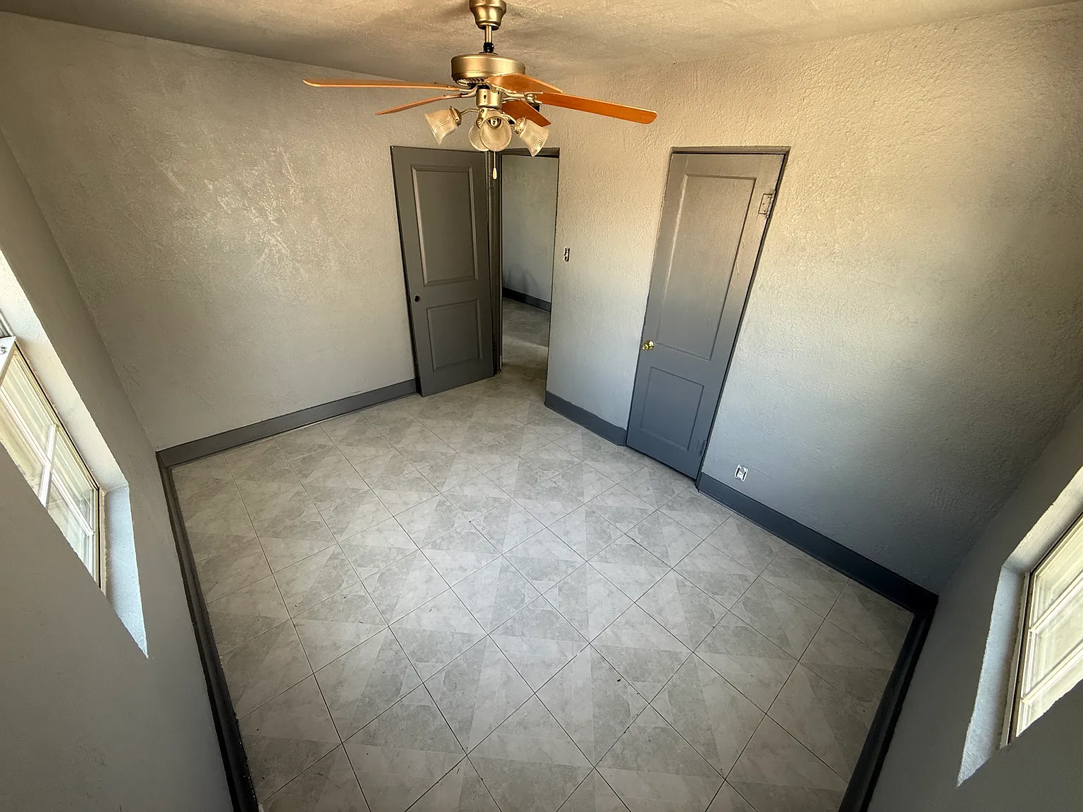 2 bed, 900 sqft, $1,295 — Photo 3