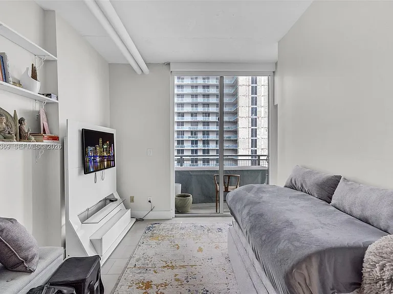 690 SW 1st Ct #Penthouse II16 — Photo 10
