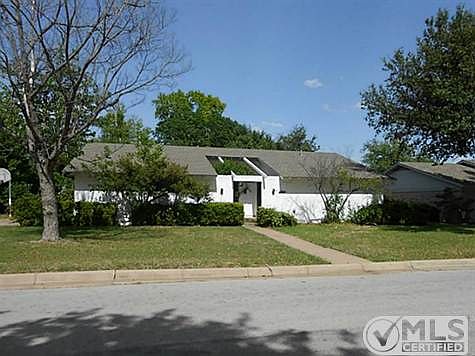 1st image of 6908 Sandalwood Ln