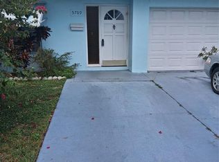 5709 NW 87th Ave, Tamarac, FL 33321