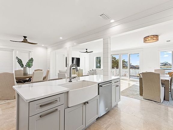 5th image of 26 Beachside Dr