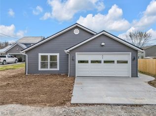 424 Main St SE, Brewster, OH 44613