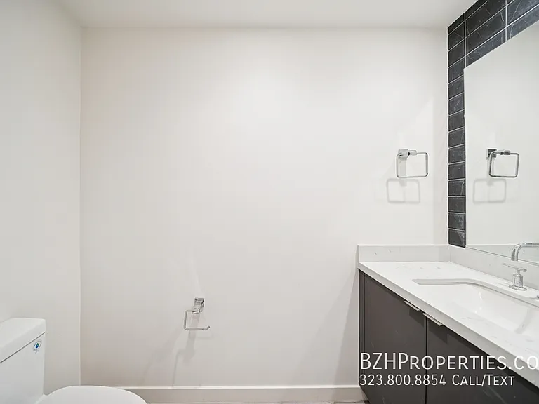 Corning Nineteen — Photo 31