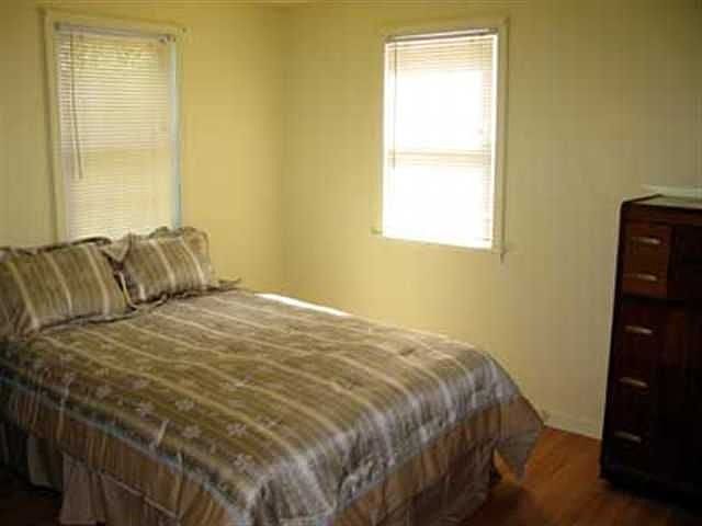 1st image of 2710 Sunnyside Dr