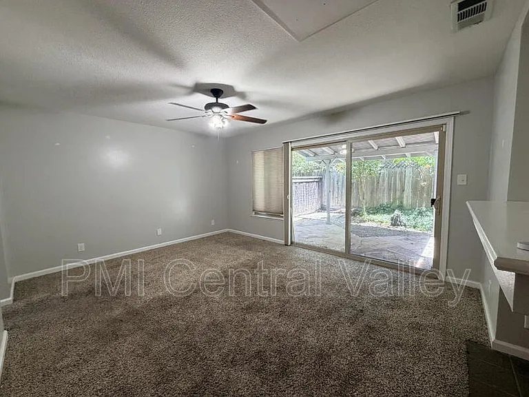 3440 W Benjamin Holt Dr — Photo 14
