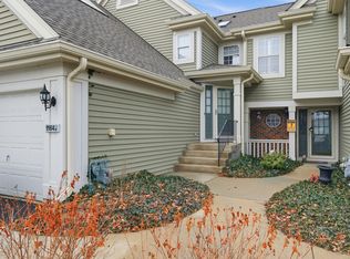 1164 Talbots Ln, Elk Grove Village, IL 60007