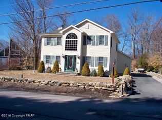 5004 Woodside Dr, Tobyhanna, PA