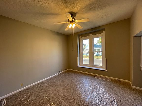 3rd image of 333 W Mechanic St