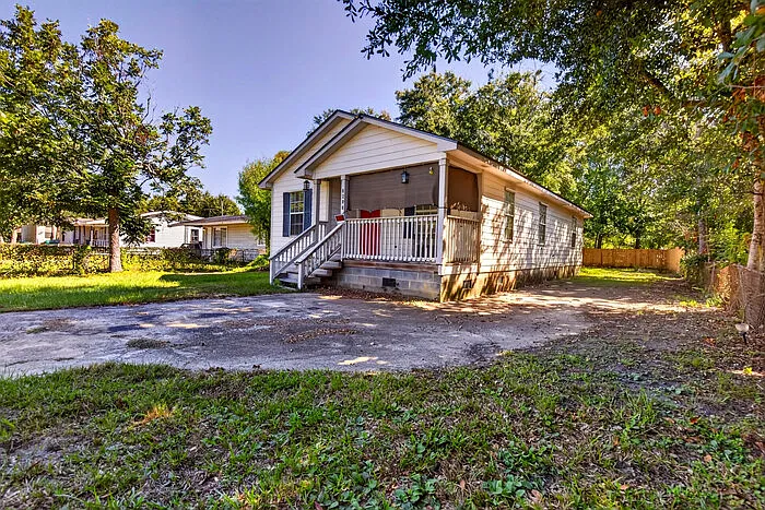 2 bed, 1.0 bath, 1068 sqft, $1,000 — Photo 4