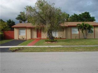 9245 SW 181st St, Palmetto Bay, FL 33157