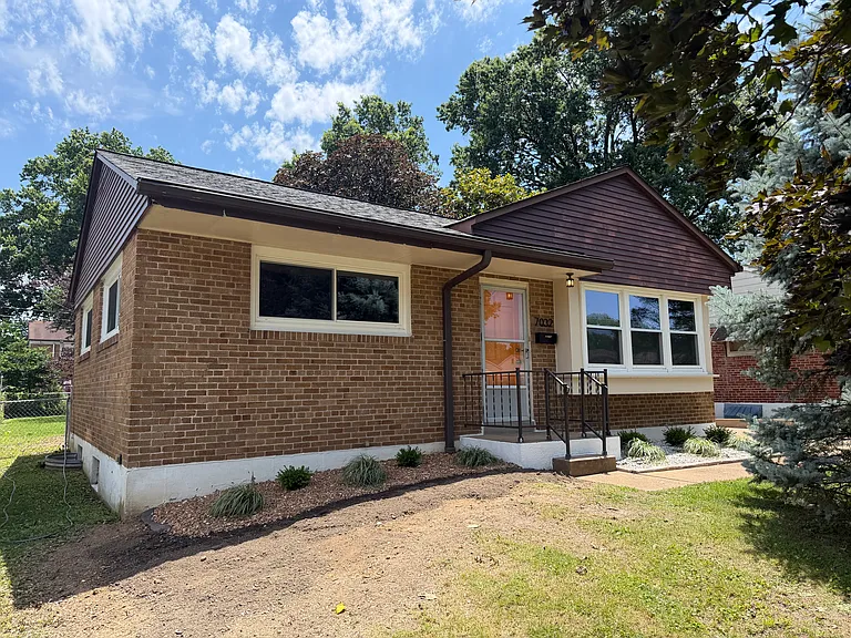7032 Parkwood St — Photo 19
