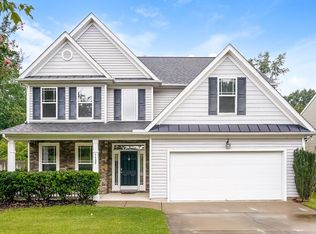 1105 Steelhorse Dr, Fuquay Varina, NC 27526