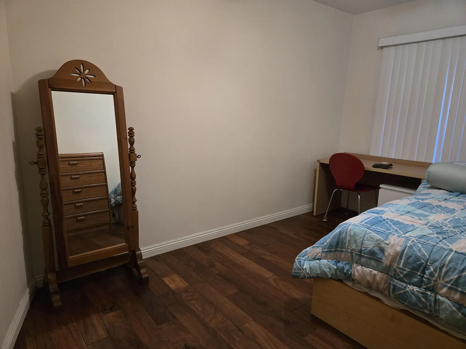 5025 Maplewood Ave — Photo 4
