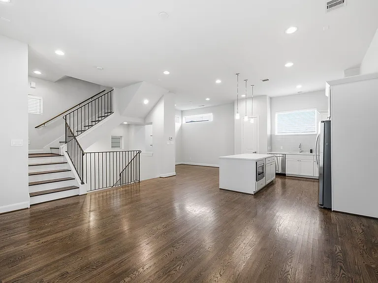 1225 Bonner St — Photo 7