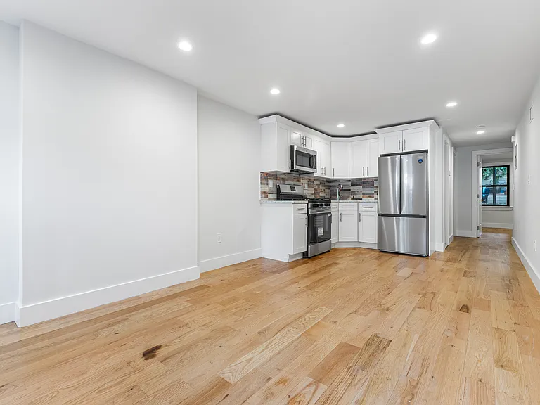 118 Cooper St #1 — Photo 2