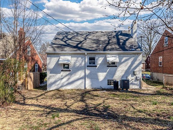 4th image of 5213 Newfield Ave