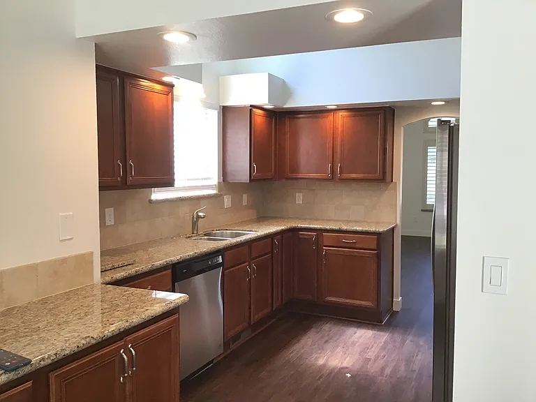 2244 Stone View Dr — Photo 3