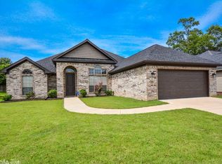 24 Rosewall Ln, Little Rock, AR 72210