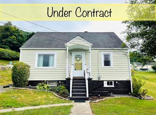 1110 Westview St, Narrows, VA 24124