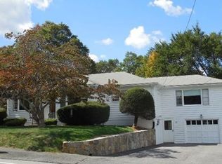 961 Hill St, Northbridge, MA 01534