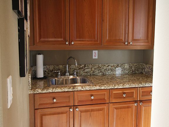 3rd image of 1088 Kirkland Ln