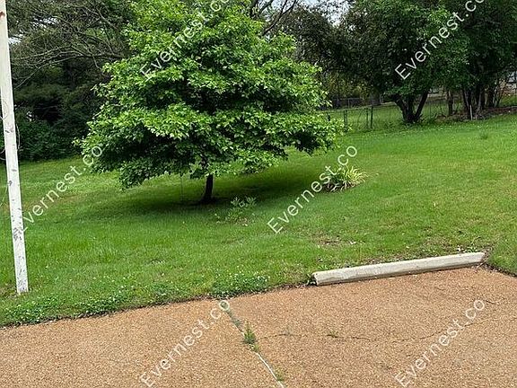 4th image of 6965 Lake Valley Dr